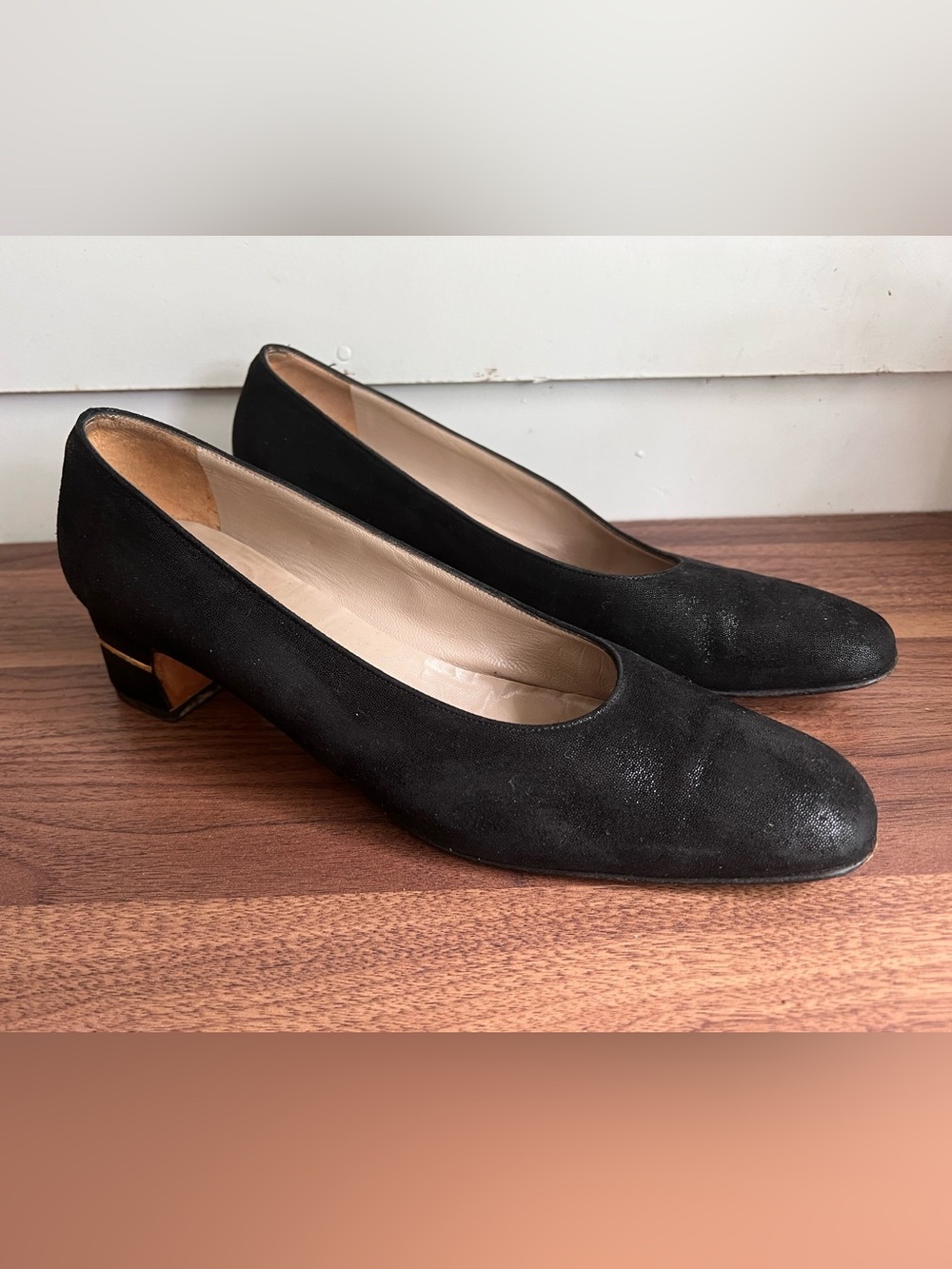 VTG Salvatore Ferragamo Black Velvet Block Heel Italy Leather Pumps Sz 9.5
